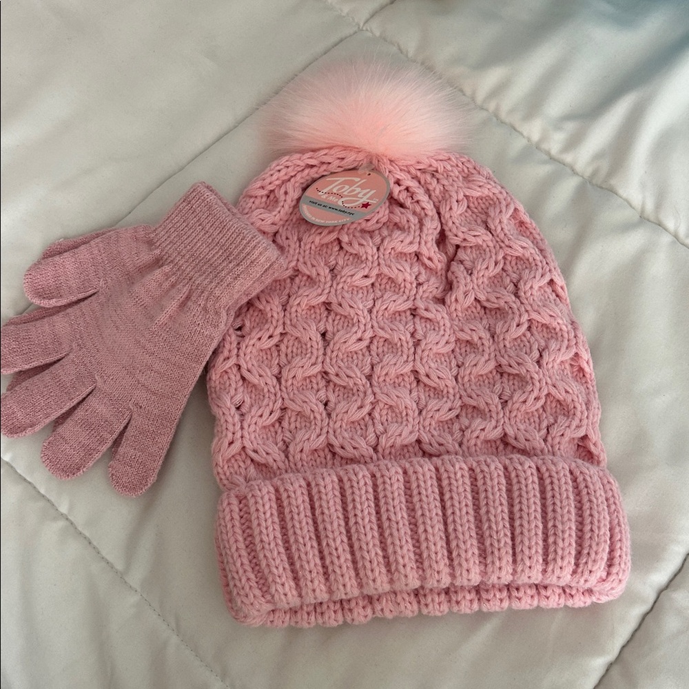 Toby & Me Girls Winter Hat Beanie and mitten set NWT